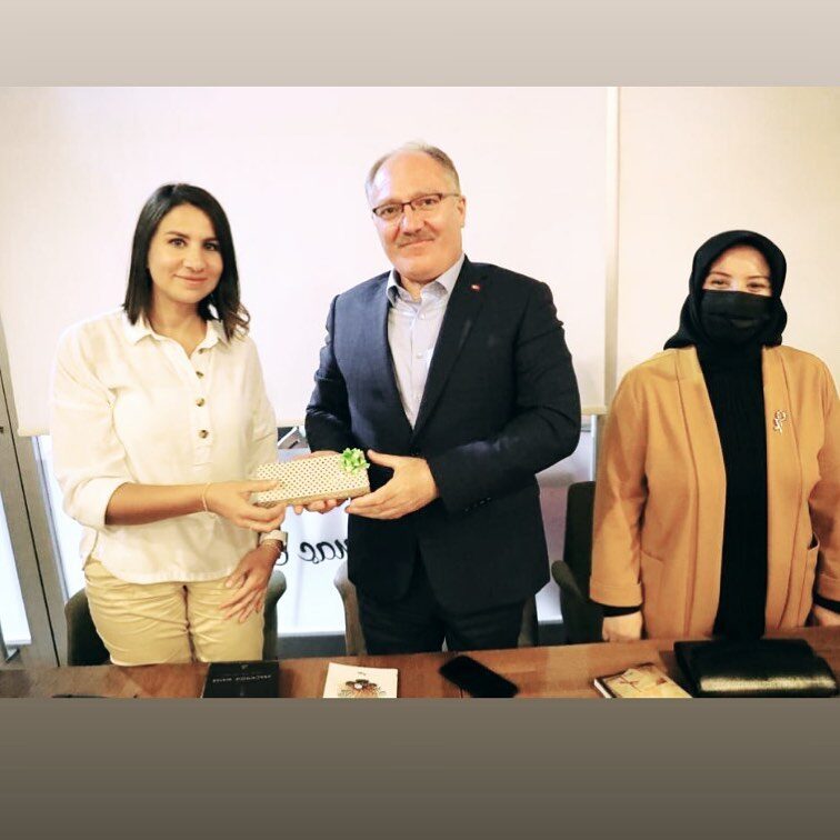 Protokol ziyaretimizde plaket takdimi